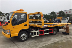 汉南区哪里有拖车服务